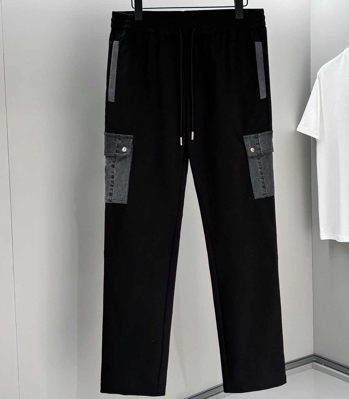 [홍콩명품.PRADA] 프라다 2025 남성용 바지 PD1397 PD 홍콩명품의류,구매대행,온라인명품