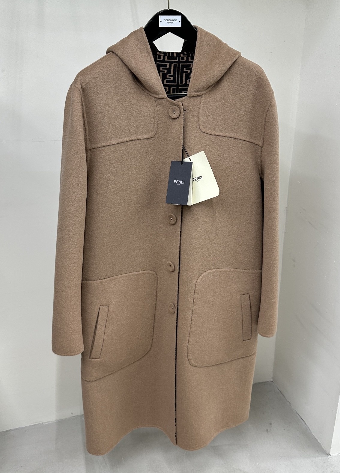 [홍콩명품,FENDI] 펜디 2025 남성용 울코트 FD607 HD 홍콩명품의류,구매대행,온라인명품