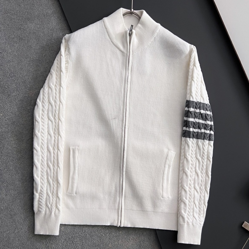 [홍콩명품.THOM BROWNE ] 톰 브라운 2025 남성용 울혼방 가디건 TB1260 YB 홍콩명품의류,구매대행,온라인명품