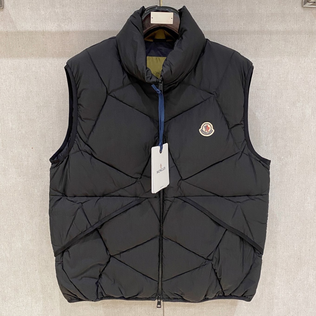 [홍콩명품.MONCLER] 몽클레어 2025 남성용 구스다운 패딩조끼 MQ1360 YB 홍콩명품의류,구매대행,온라인명품