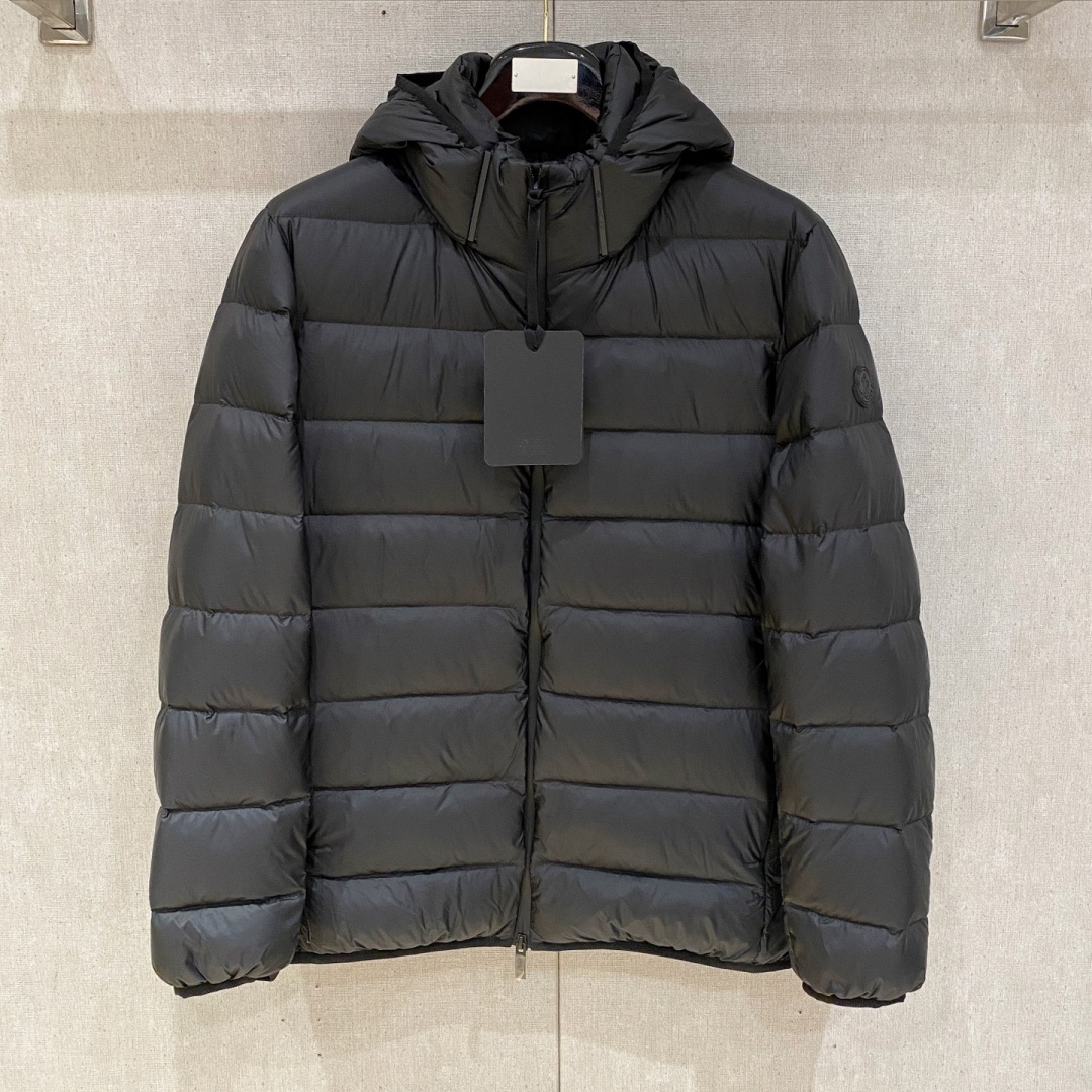[홍콩명품.MONCLER] 몽클레어 2025 남성용 구스다운 패딩자켓 MQ1397 YB 홍콩명품의류,구매대행,온라인명품
