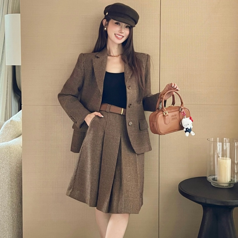 [홍콩명품 MIU MIU] 미우미우 2025 여성용 자켓 스커트 투피스 WA5795 JS 홍콩명품의류,구매대행,온라인명품