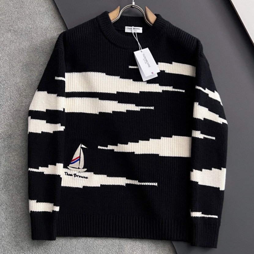 [홍콩명품.THOM BROWNE ] 톰 브라운 2025 남성용 니트 풀오버 TB1302 YB 홍콩명품의류,구매대행,온라인명품