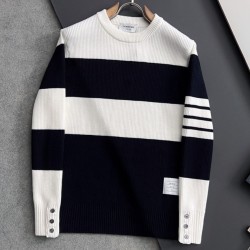 [홍콩명품.THOM BROWNE ] 톰 브라운 2025 남성용 니트 풀오버 TB1310 YB 홍콩명품의류,구매대행,온라인명품