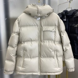 [홍콩명품.PRADA] 프라다 2025 남성용 덕다운 패딩 PD1492 HD 홍콩명품의류,구매대행,온라인명품