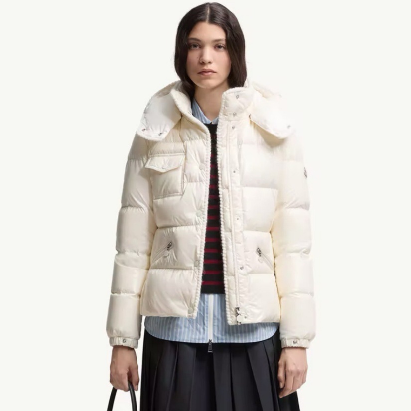 [홍콩명품.MONCLER] 몽클레어 2025 여성 구스다운 패딩 WA6053 JS  홍콩명품의류,구매대행,온라인명품