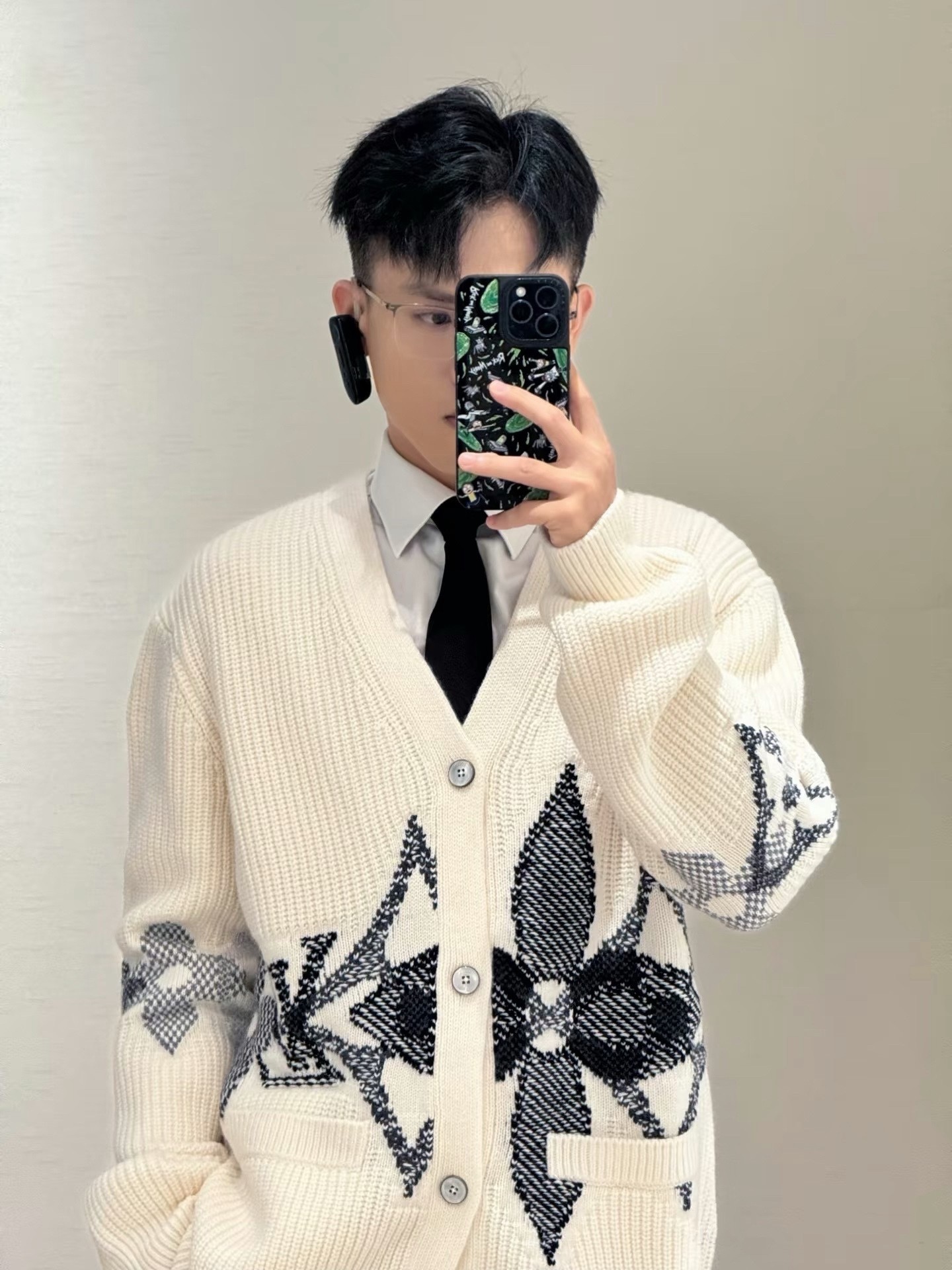 [홍콩명품.LOUIS VUITTON] 루이비통 25SS 울 가디건 LV2306 PD 홍콩명품의류,구매대행,온라인명품