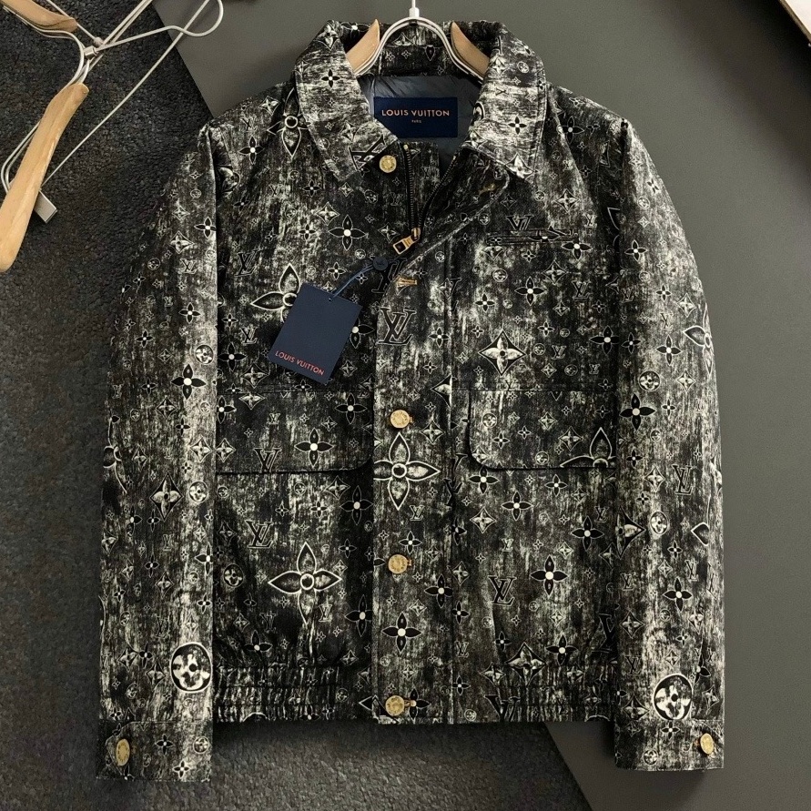 [홍콩명품.LOUIS VUITTON] 루이비통 25SS 청자켓 패딩 LV2381 PD 홍콩명품의류,구매대행,온라인명품