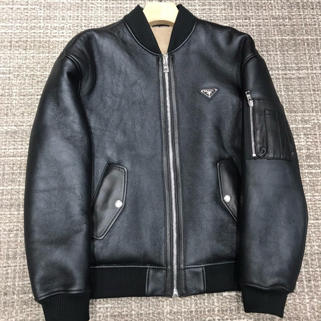 [홍콩명품.PRADA] 프라다 2025 남성용 모피일체 양가죽 자켓 P1581 HD 홍콩명품의류,구매대행,온라인명품