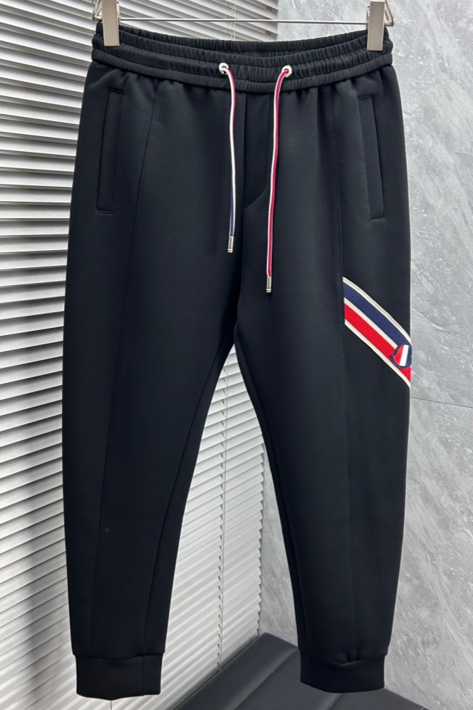 [홍콩명품.MONCLER] 몽클레어 2025 남성용 추리닝바지 MQ1540 PD 홍콩명품의류,구매대행,온라인명품