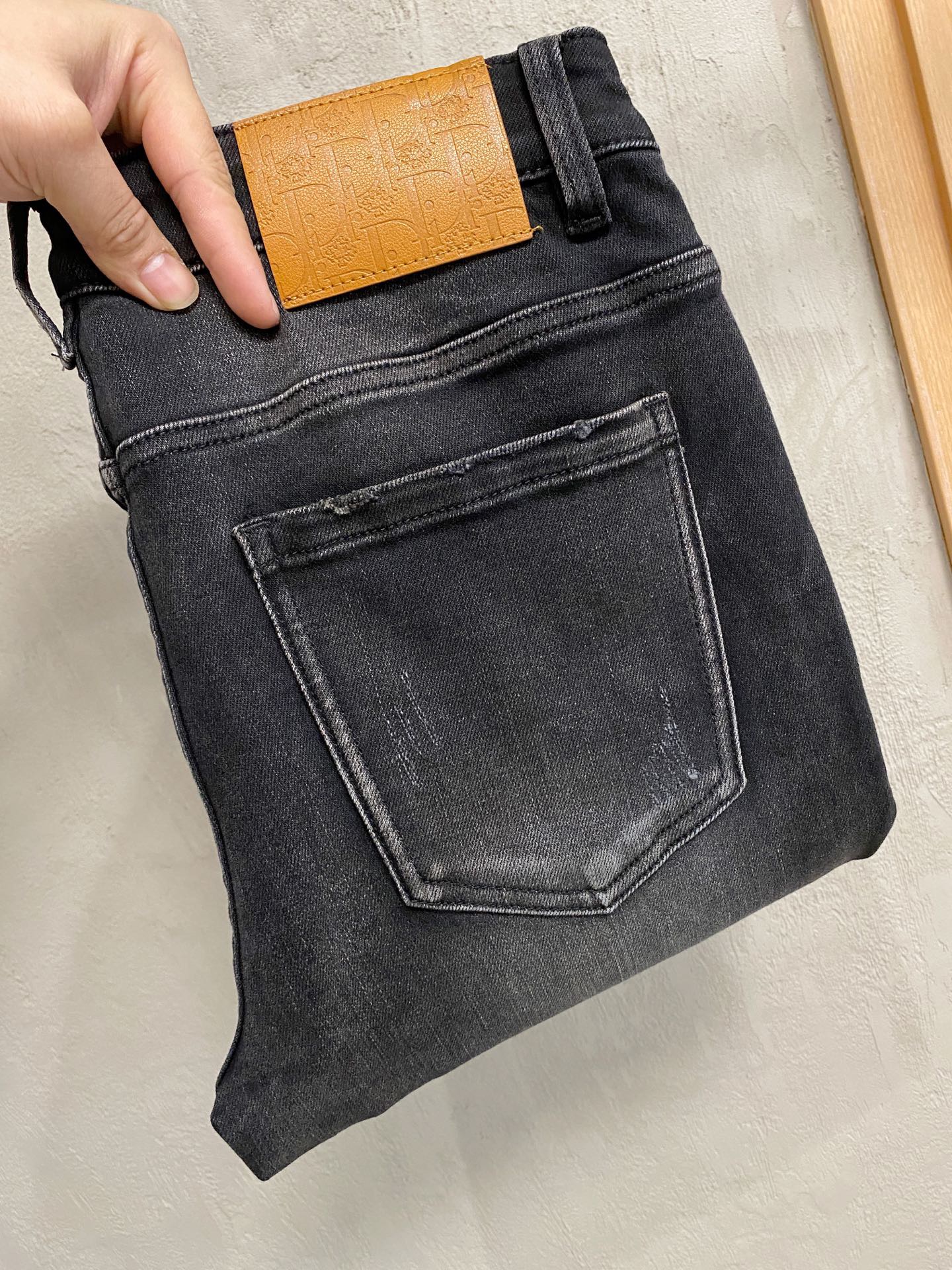 [홍콩명품.Christian Dior]크리스챤 디올 2025 남성용 청바지 CD1388 PD 홍콩명품의류,구매대행,온라인명품