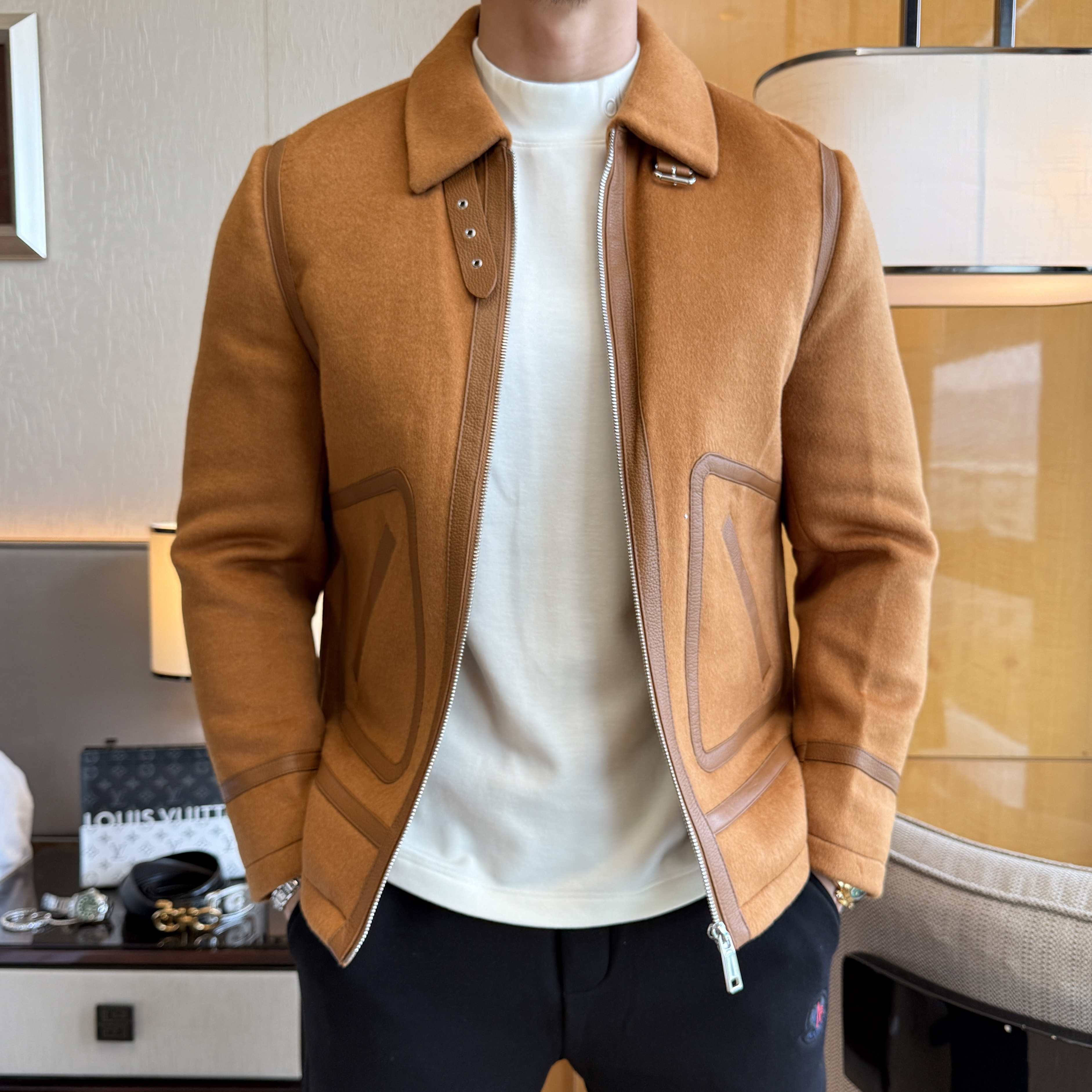 [홍콩명품.HERMES] 에르메스 2025 남성용 양가죽 패딩자켓 HM485 PD 홍콩명품의류,구매대행,온라인명품