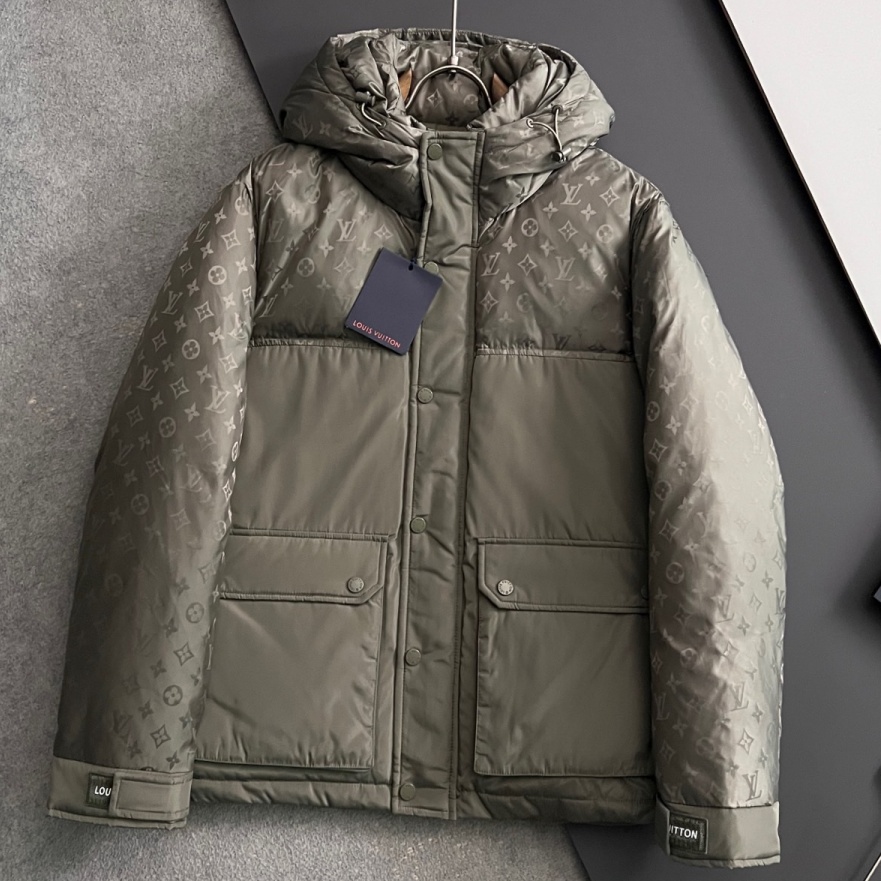 [홍콩명품.LOUIS VUITTON] 루이비통 2025 남성용 덕다운 패딩 LV246 HD 홍콩명품의류,구매대행,온라인명품