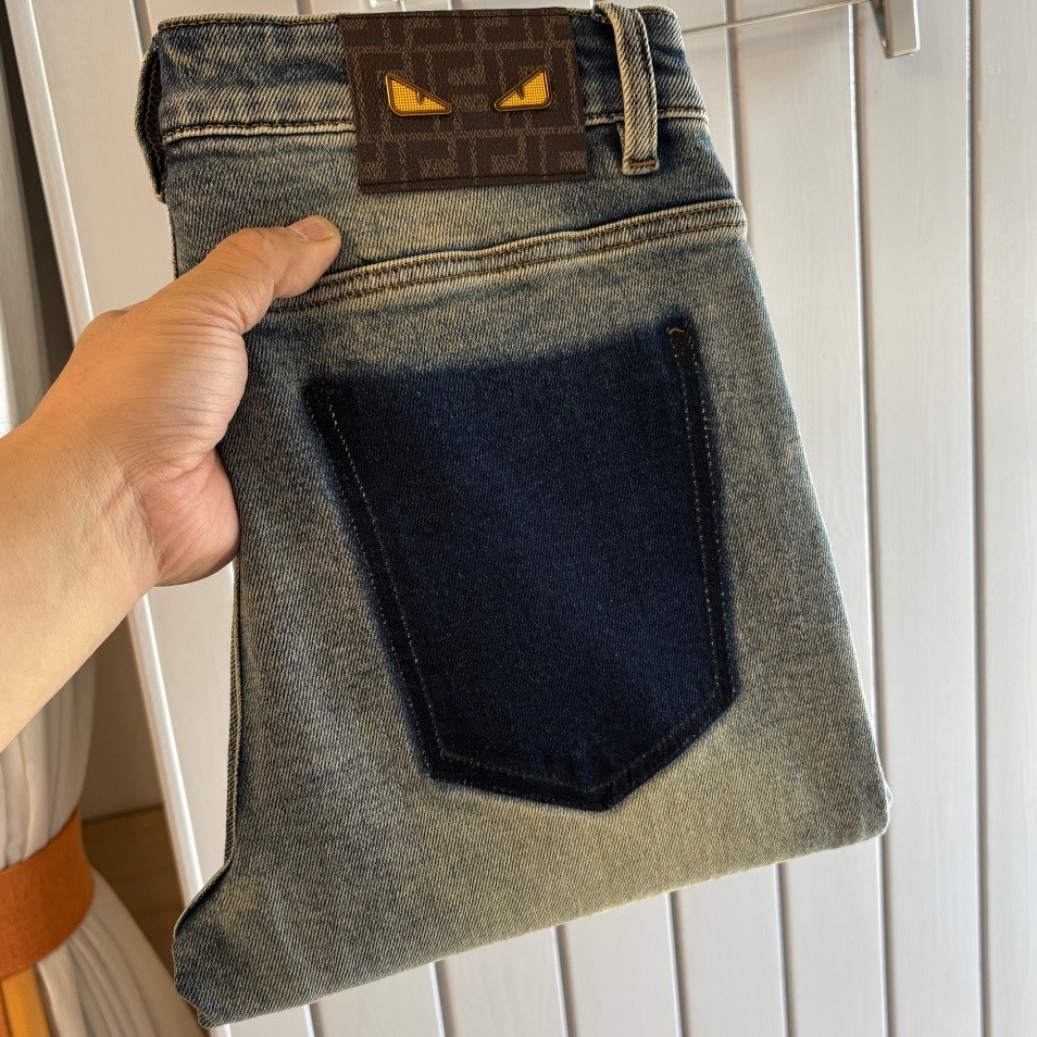 [홍콩명품,FENDI] 펜디 2025 남성용 청바지 FD684 PD 홍콩명품의류,구매대행,온라인명품