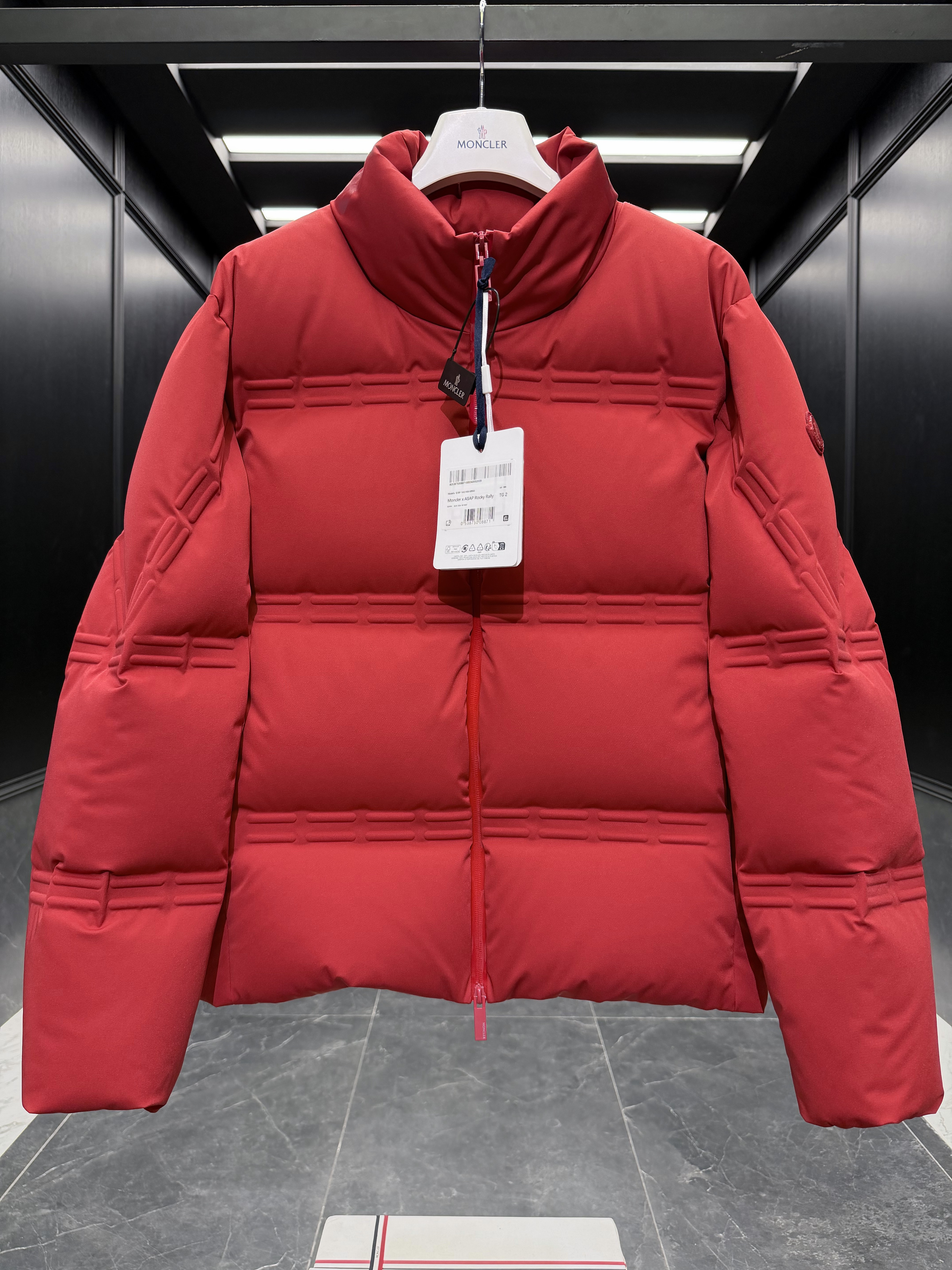 [홍콩명품.MONCLER] 몽클레어 2026 남성용 구스다운 패딩자켓 MQ1577 YB 홍콩명품의류,구매대행,온라인명품