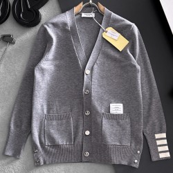 [홍콩명품.THOM BROWNE ] 톰 브라운 2026 남성용 울가디건 TB1383 PD 홍콩명품의류,구매대행,온라인명품