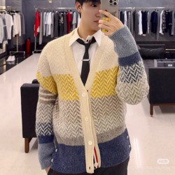 [홍콩명품.THOM BROWNE ] 톰 브라운 2026 남성용 울가디건 TB1391 TB3 홍콩명품의류,구매대행,온라인명품
