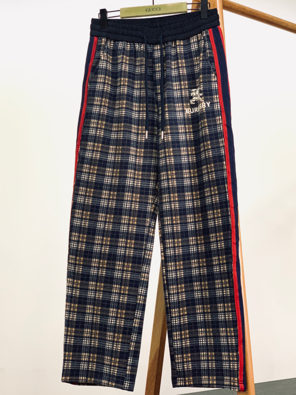 [홍콩명품.BURBERRY] 버버리 2026 남성용 바지 BU1530 PD 홍콩명품의류,구매대행,온라인명품