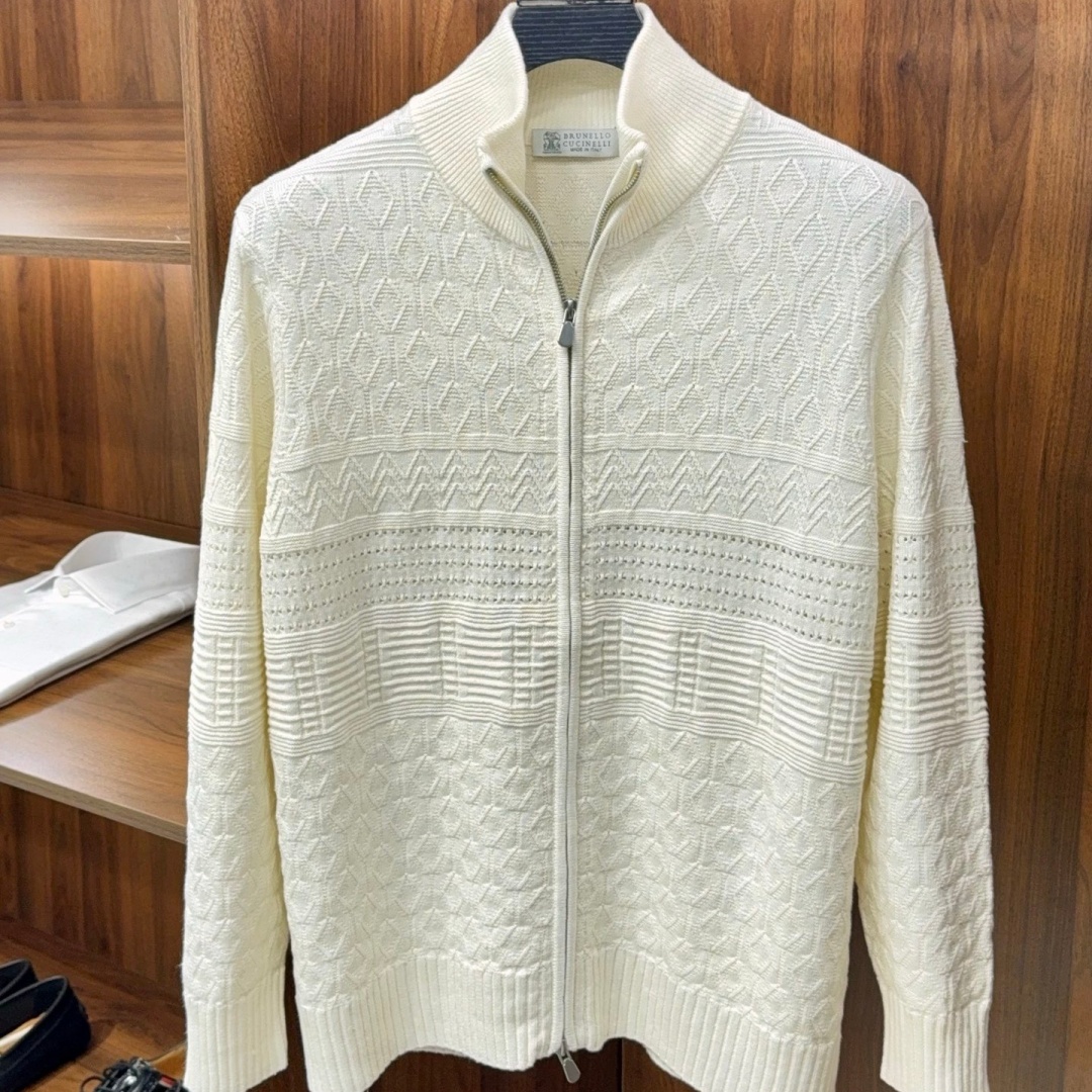 [홍콩명품.BRUNELLO CUCINELLI]브루넬로 쿠치넬리 2026 남성용 린넨혼방 가디건 BL1417 HD 홍콩명품의류,구매대행,온라인명품