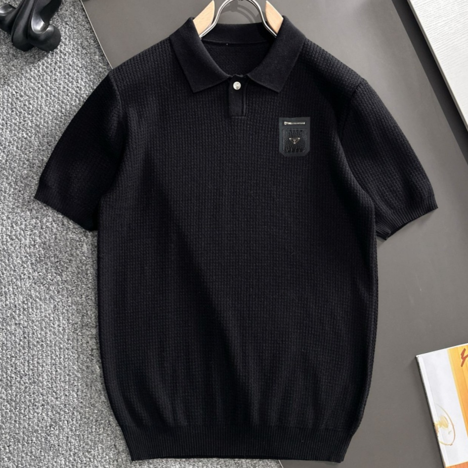 [홍콩명품.PRADA] 프라다 2026 남성용 니트반팔 PD1748 PD 홍콩명품의류,구매대행,온라인명품