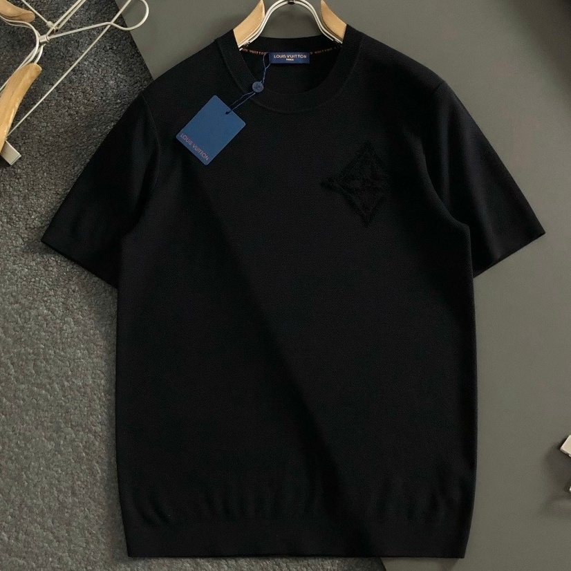 [홍콩명품.LOUIS VUITTON] 루이비통 2026 남성용 니트반팔 LV2701 PD 홍콩명품의류,구매대행,온라인명품