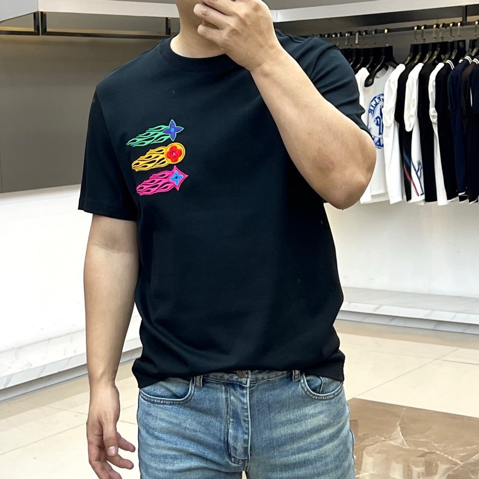 [홍콩명품.LOUIS VUITTON] 루이비통 2026 남성용 반팔 LV2706 PD 홍콩명품의류,구매대행,온라인명품