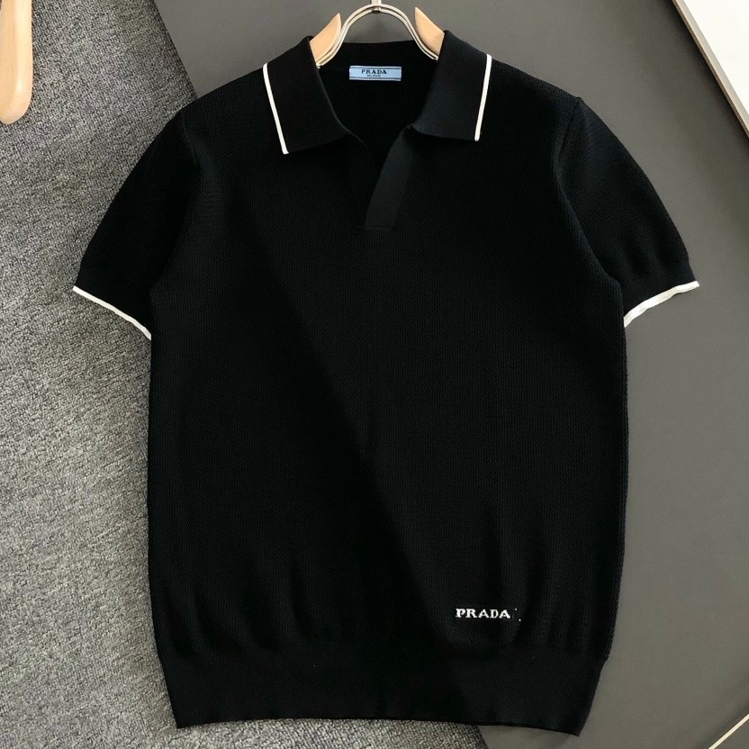 [홍콩명품.PRADA] 프라다 2026 남성용 니트반팔 PD1798 PD 홍콩명품의류,구매대행,온라인명품