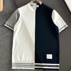 [홍콩명품.THOM BROWNE ] 톰 브라운 2026 남성용 니트반팔 TB1404 PD 홍콩명품의류,구매대행,온라인명품