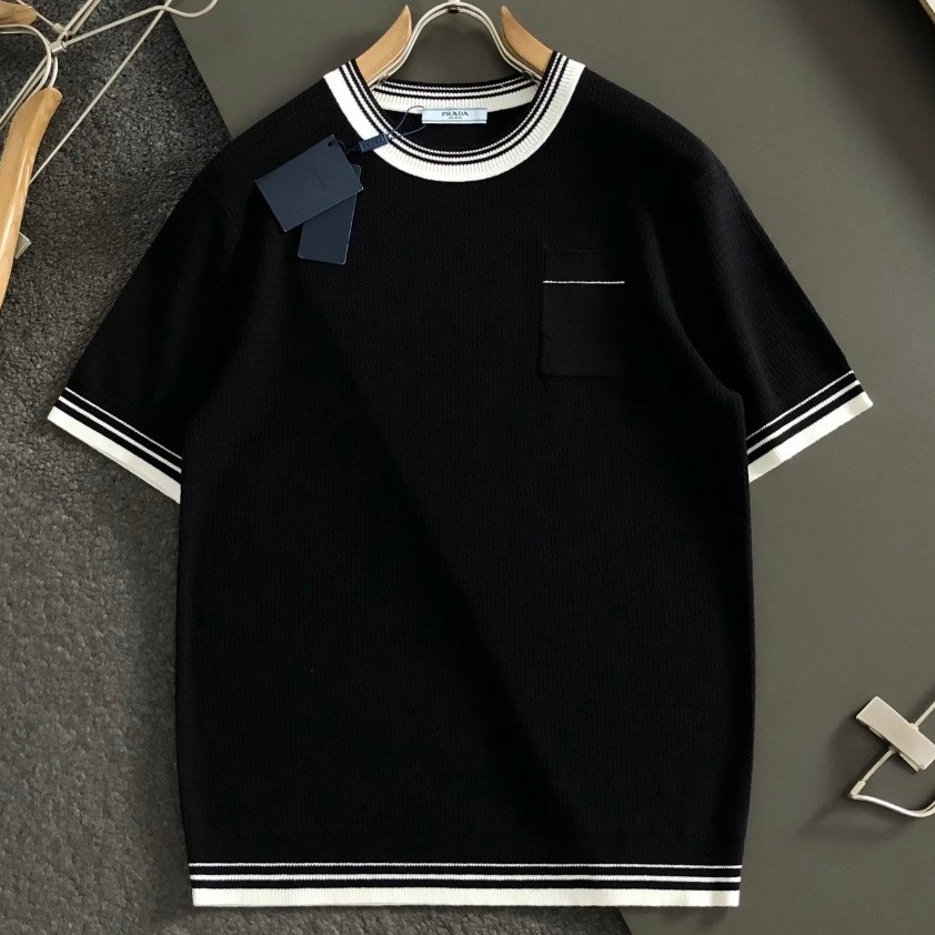 [홍콩명품.PRADA] 프라다 2026 남성용 니트반팔 PD1847 YB 홍콩명품의류,구매대행,온라인명품