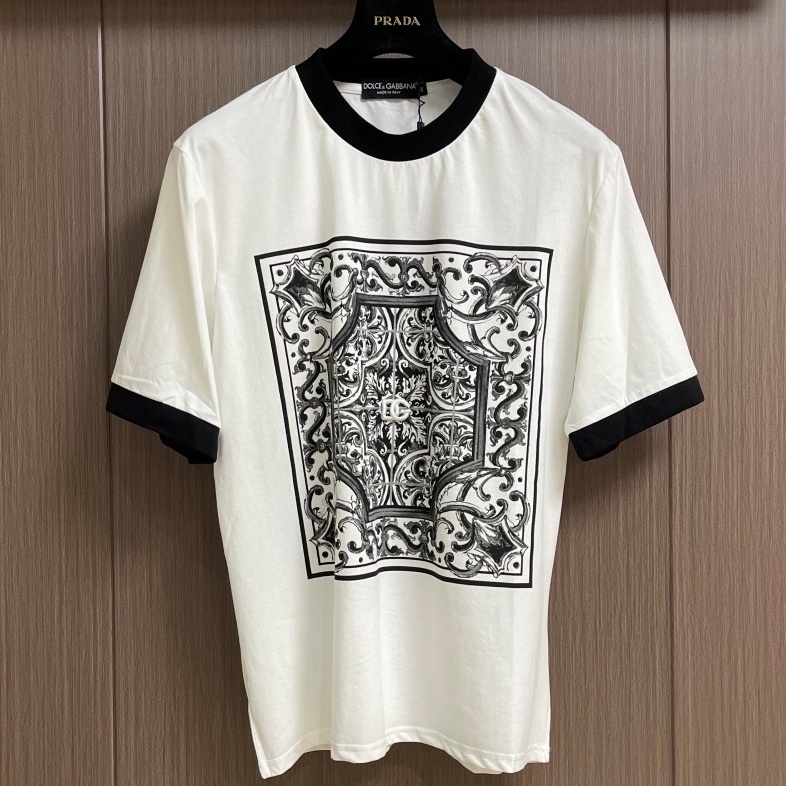 [홍콩명 품DOLCE & GABBANA ] 돌체앤가바나 2026 남성용 반팔 DG556 PD 홍콩명품의류,구매대행,온라인명품