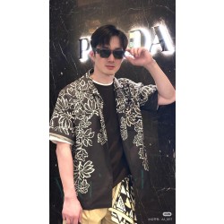 [홍콩명품.PRADA] 프라다 2026 남성용 반팔셔츠 PD1891 PD 홍콩명품의류,구매대행,온라인명품