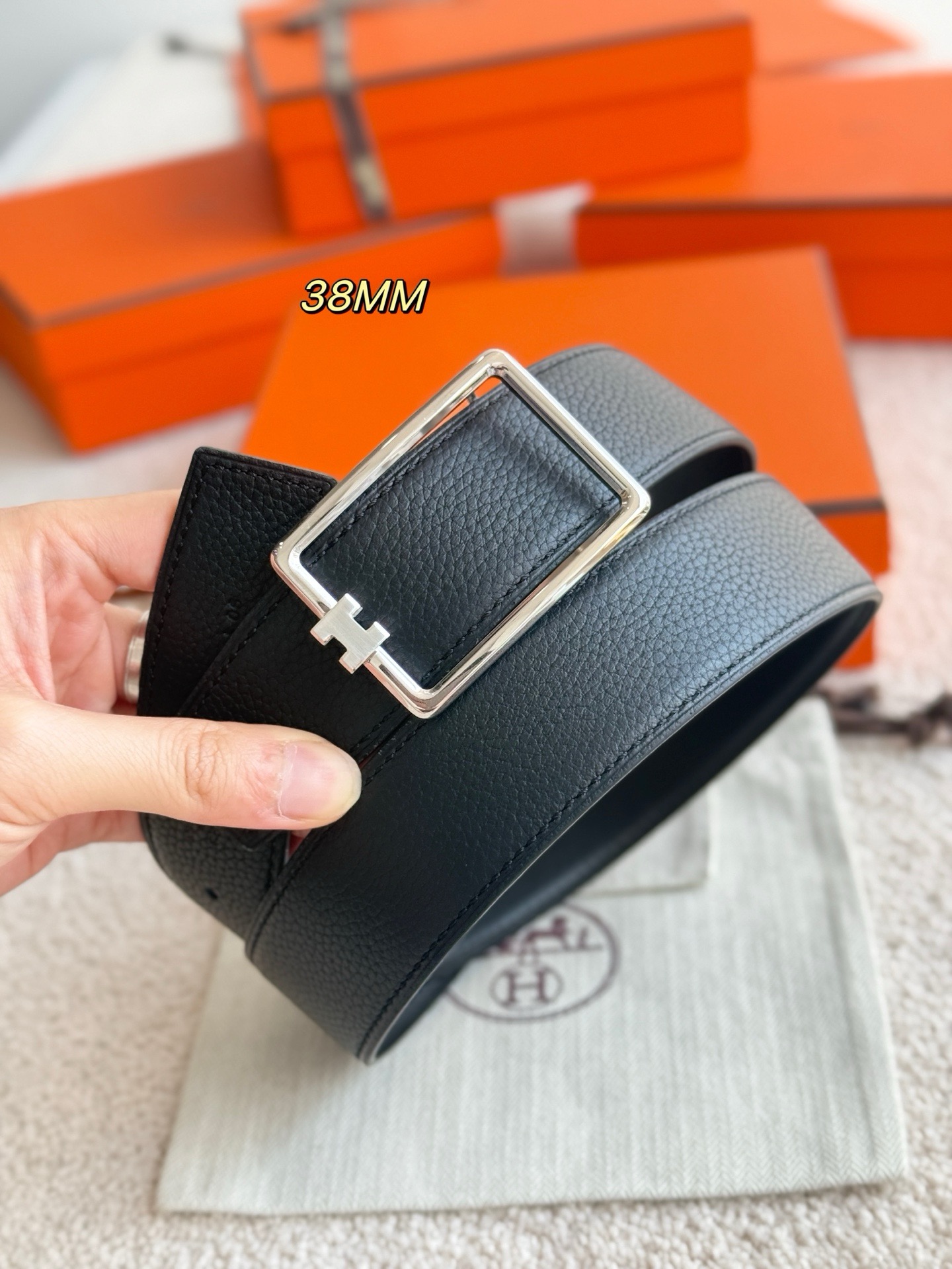 [홍콩명품.HERMES] 에르메스 2026 남성용 가죽벨트 3.8 CM HM0022