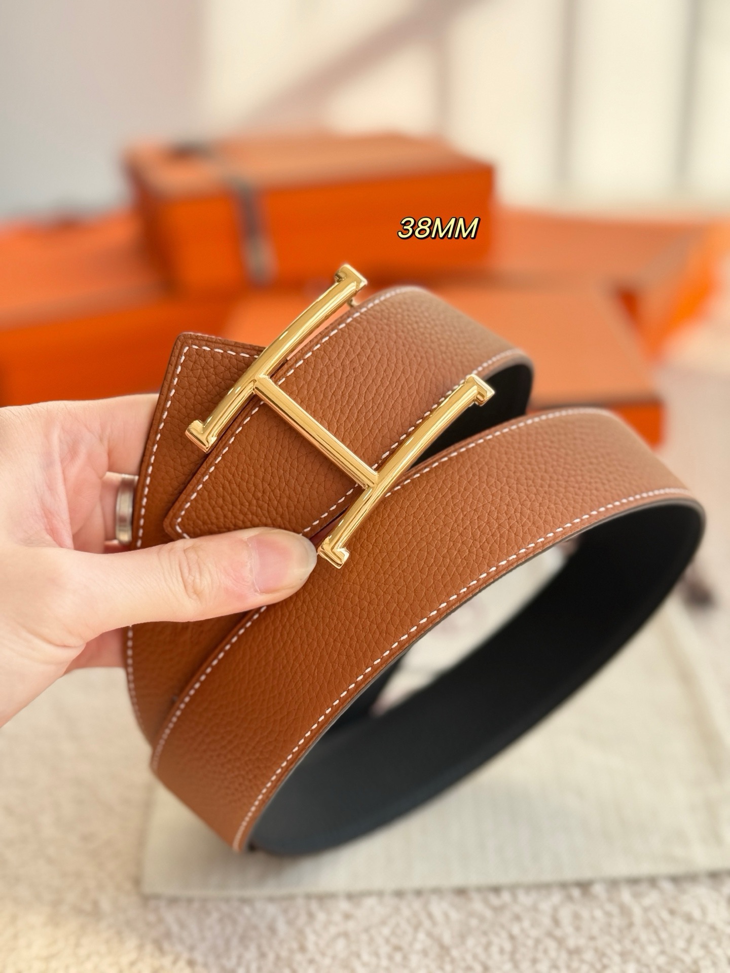 [홍콩명품.HERMES] 에르메스 2026 남성용 가죽벨트 3.8 CM HM006