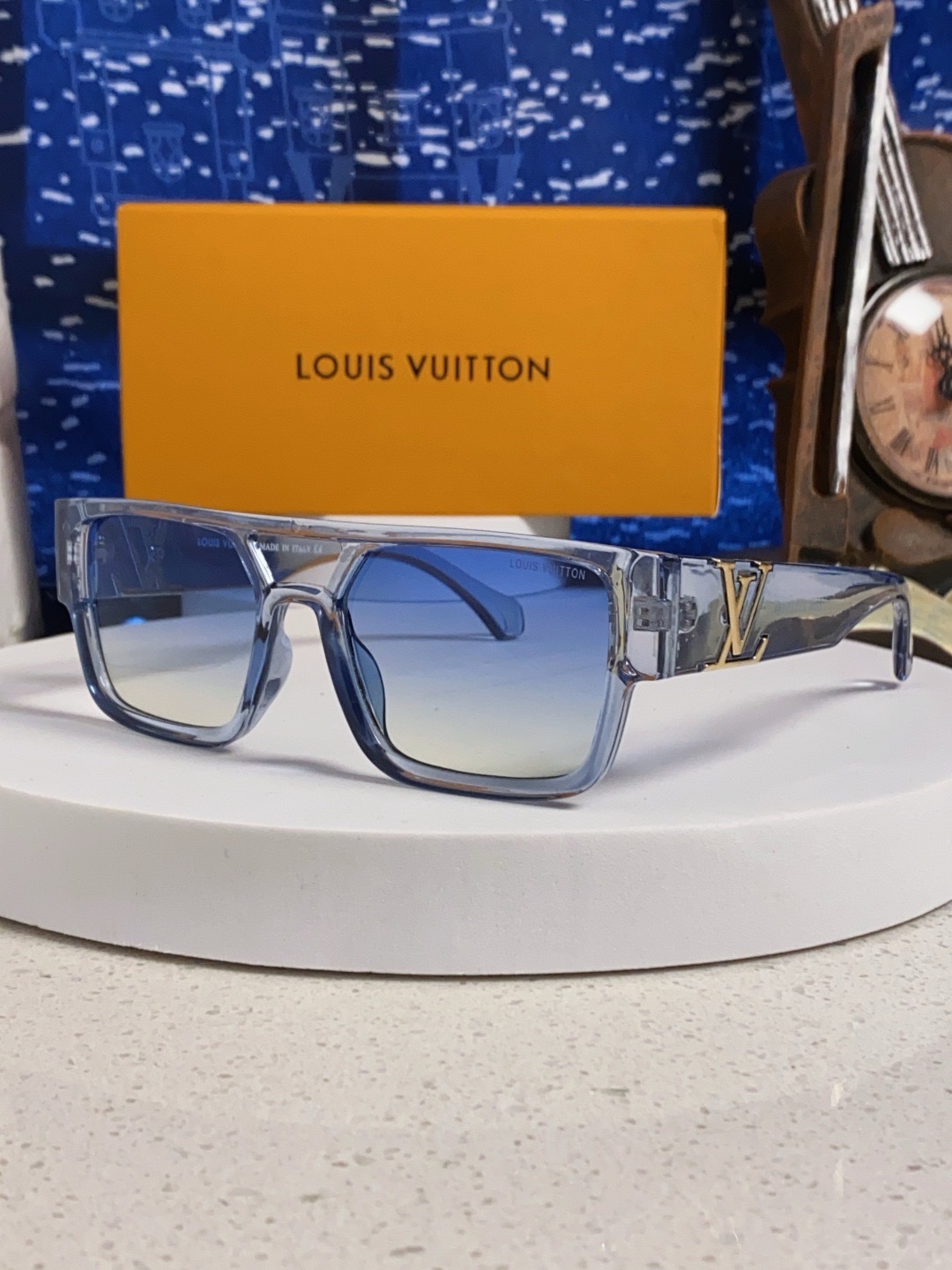 [홍콩명품Louis Vuitton] 루이비통 26SS 로고 연예인 남여 선글라스 LV049 SG1-A 홍콩명품쇼핑몰,쇼핑몰,해외직구,구매대행