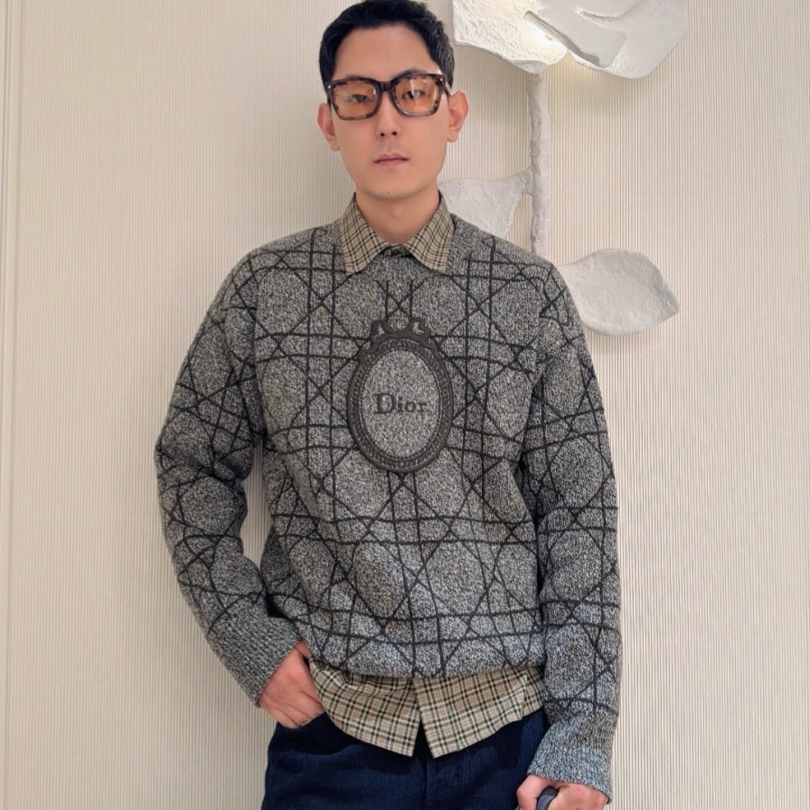 [홍콩명품.Christian Dior] 크리스챤 디올 2026 남성용 울혼방 풀오버 CD2030 PD 홍콩명품의류,구매대행,온라인명품