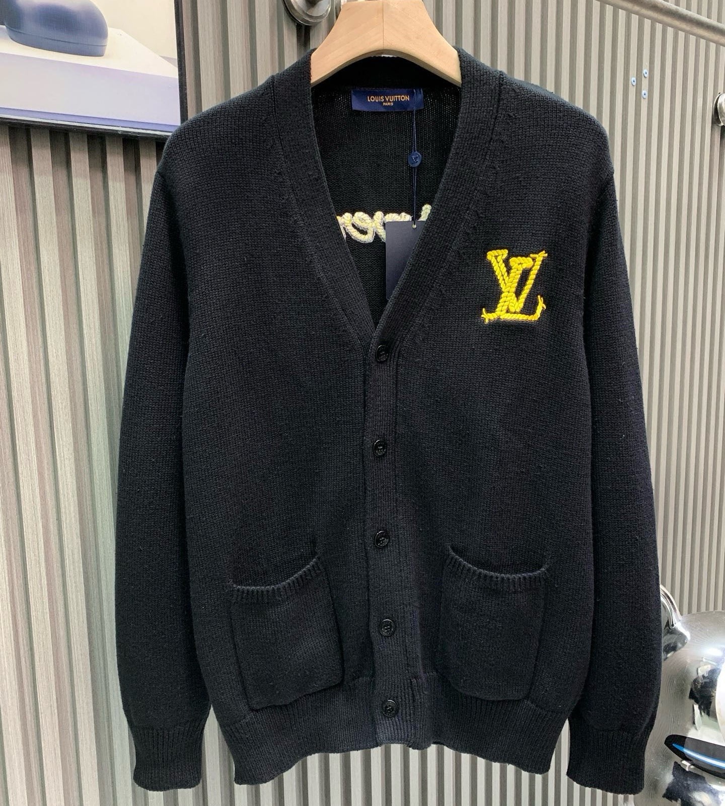 [홍콩명품.LOUIS VUITTON] 루이비통 2026 남성용 니트 가디건 LV3760 PD 홍콩명품의류,구매대행,온라인명품