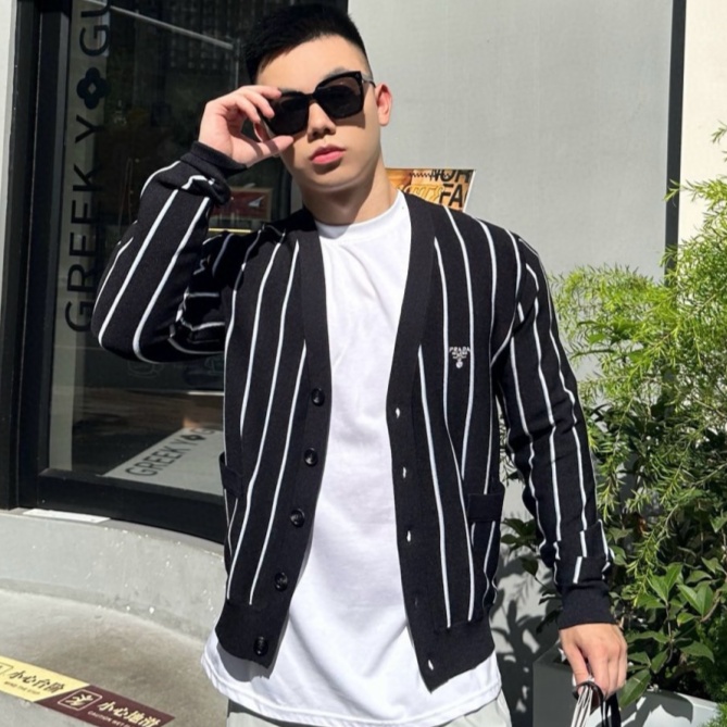 [홍콩명품.PRADA] 프라다 2026 남성용 니트 가디건 PD2198 PD 홍콩명품의류,구매대행,온라인명품