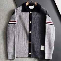 [홍콩명품.THOM BROWNE ] 톰 브라운 2026 남성용 니트가디건자켓 TB1582 PD 홍콩명품의류,구매대행,온라인명품