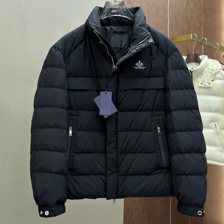 [홍콩명품.PRADA] 프라다 2026 남성용 다운  패딩 자켓 PD2290 PD 홍콩명품의류,구매대행,온라인명품