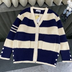 [홍콩명품.THOM BROWNE ] 톰 브라운 2025 남성용 니트 가디건  TB1237 ZW 홍콩명품의류,구매대행,온라인명품