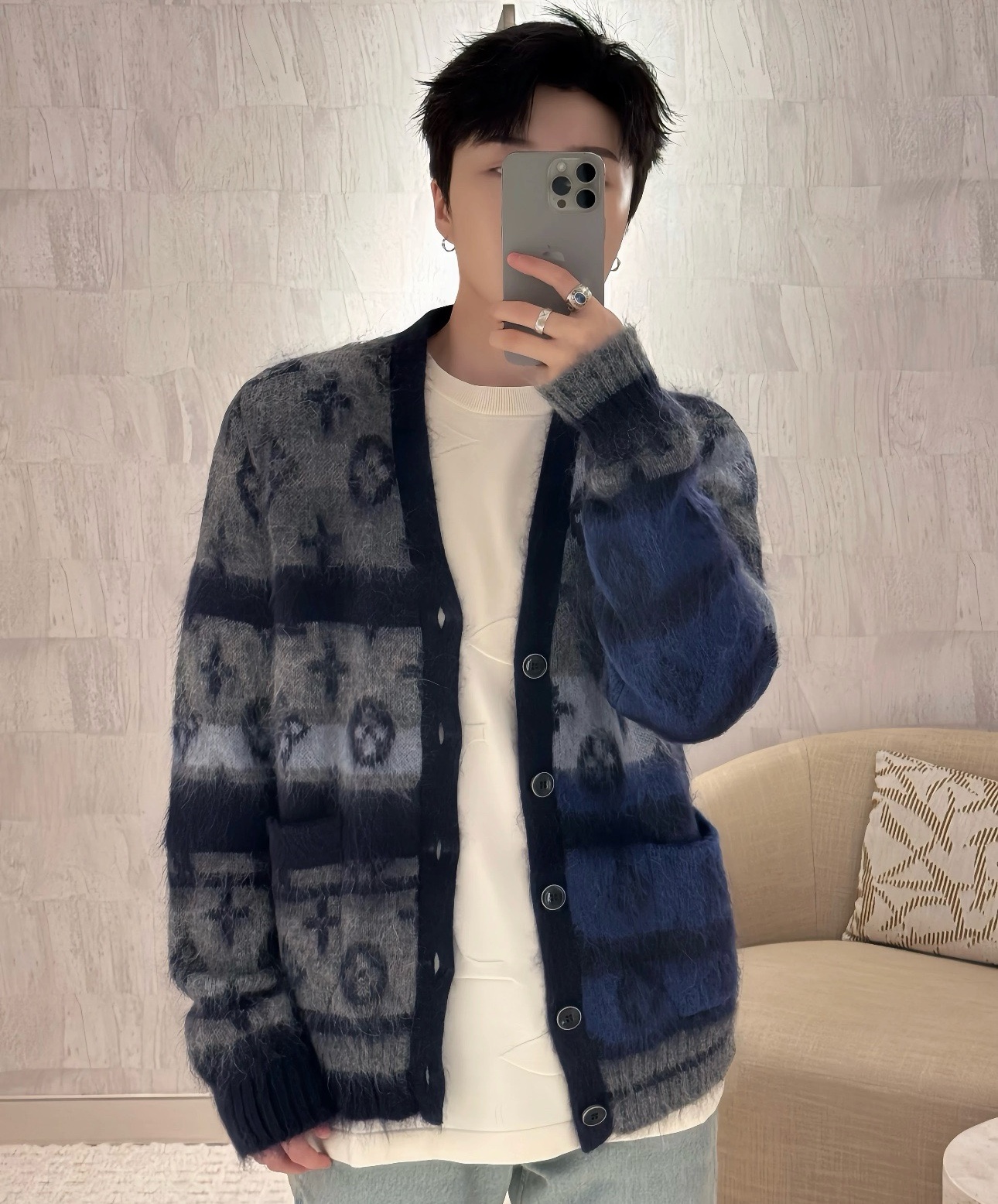 [홍콩명품.LOUIS VUITTON] 루이비통 2026 남성용 니트 가디건 LV3477 PD 홍콩명품의류,구매대행,온라인명품
