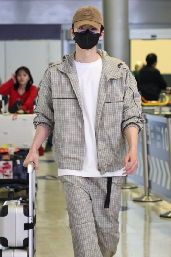 [홍콩명품.LOUIS VUITTON] 루이비통 2026 남성용 자켓세트 LV3551 PD 홍콩명품의류,구매대행,온라인명품