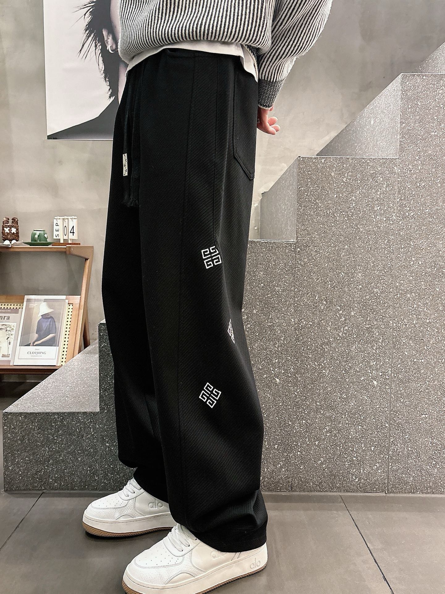 [홍콩명품.GIVENCHY] 지방시 2026 남성용 추리닝바지 GV290 PD 홍콩명품의류,구매대행,온라인명품