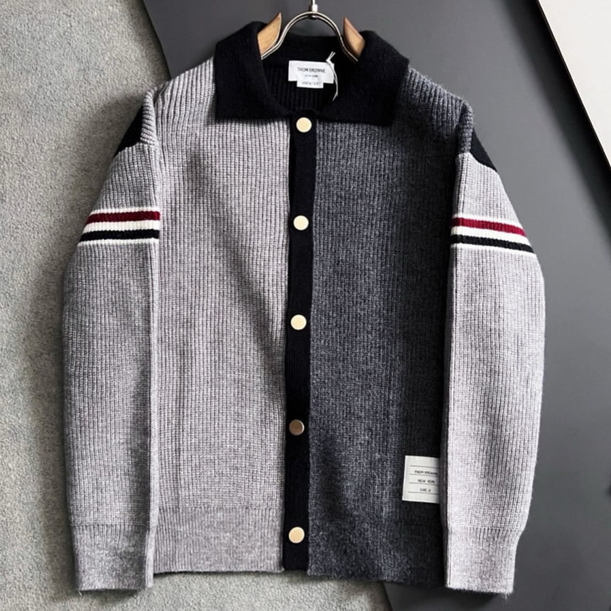 [홍콩명품.THOM BROWNE ] 톰 브라운 2026 남성용 니트가디건 TB1539 PD 홍콩명품의류,구매대행,온라인명품