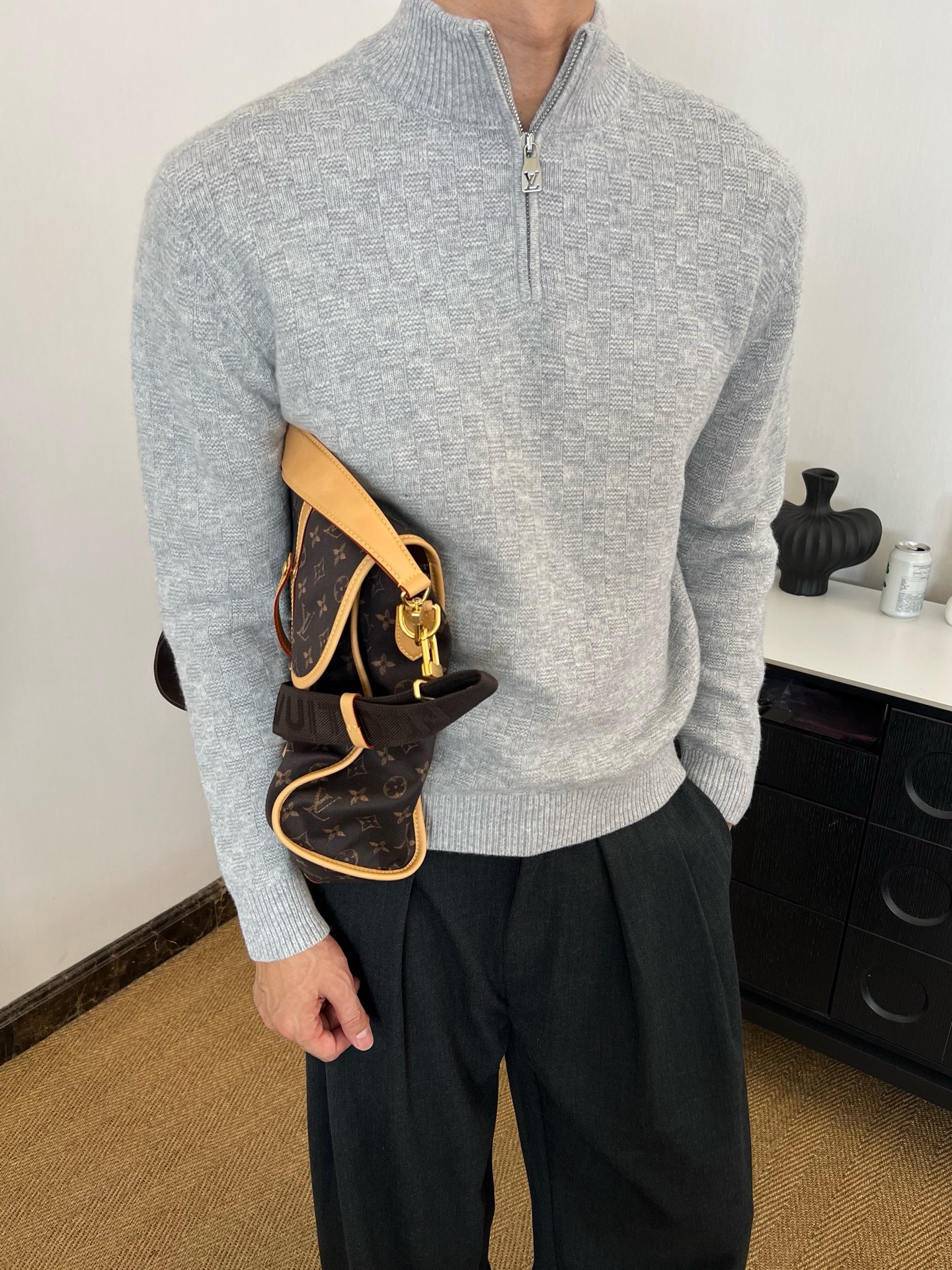 [홍콩명품.LOUIS VUITTON] 루이비통 2026 남성용 울풀오버 LV3923 PD 홍콩명품의류,구매대행,온라인명품